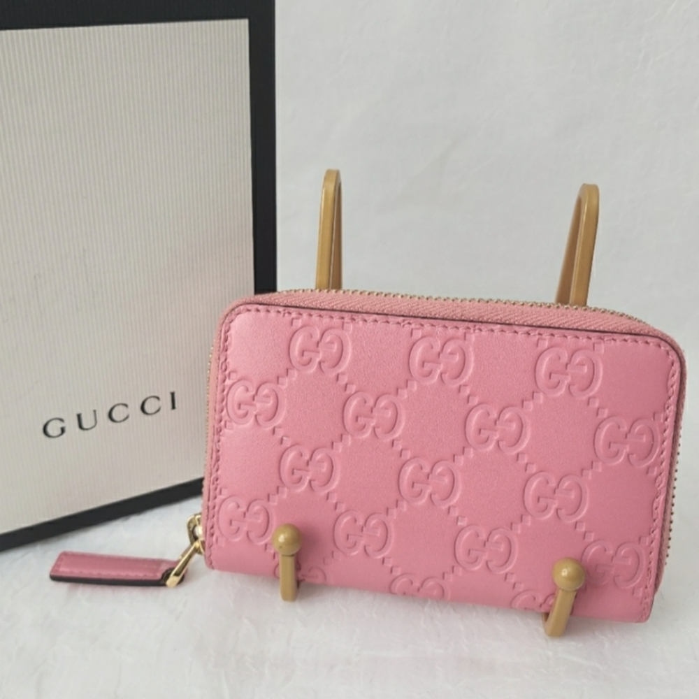 Gucci Pink Guccissima Leather Ziparound Wallet EUC - Picture 2 of 9